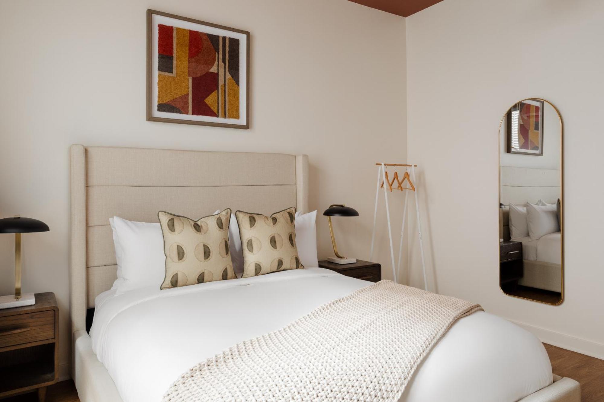 Found Hotel Chicago River North Экстерьер фото
