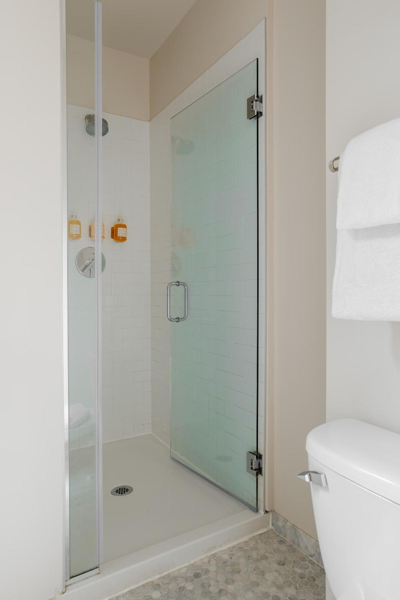 Found Hotel Chicago River North Экстерьер фото