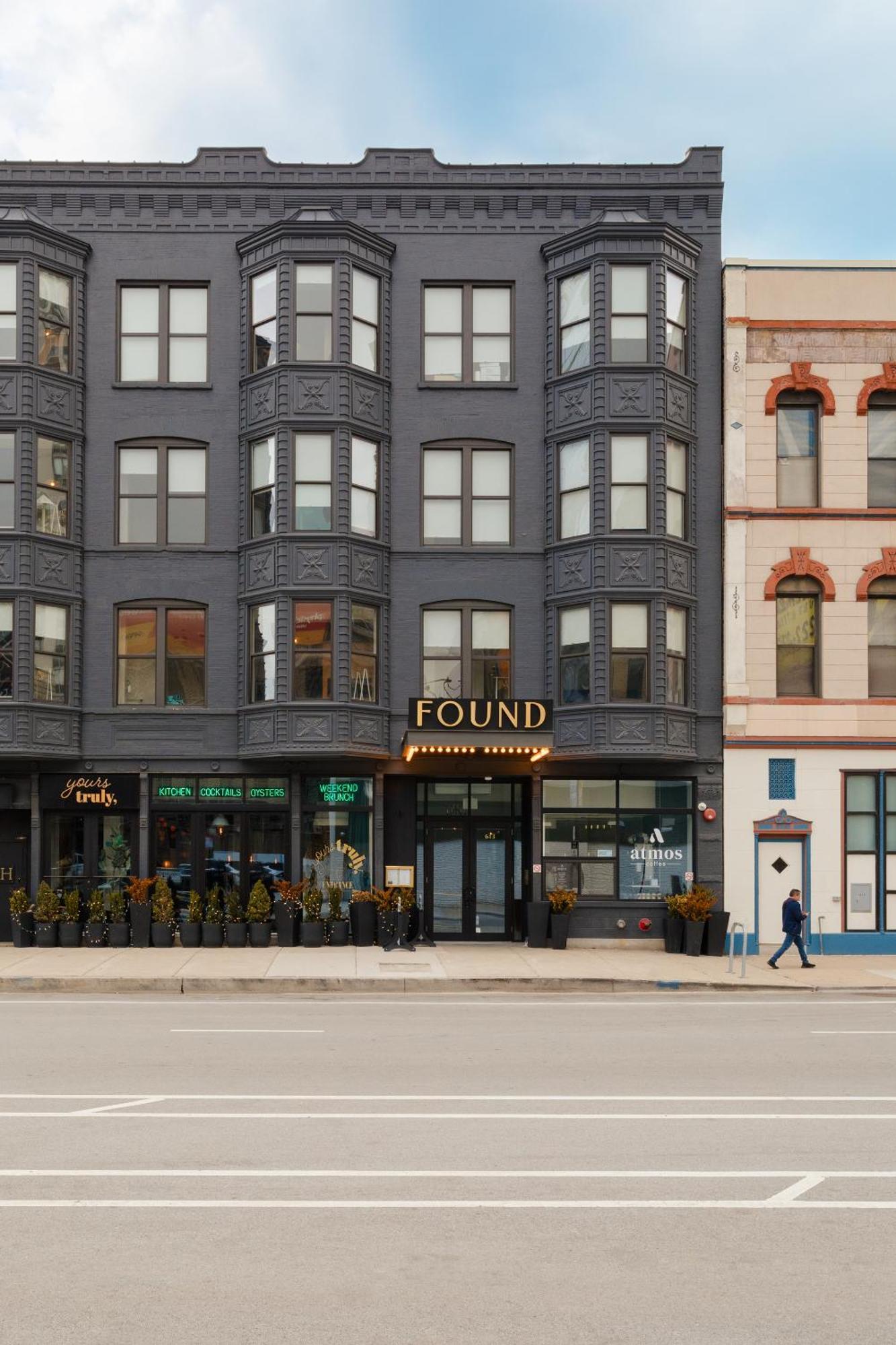 Found Hotel Chicago River North Экстерьер фото